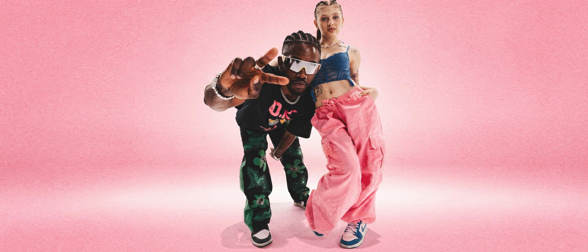 What Is a Y2K Outfit?