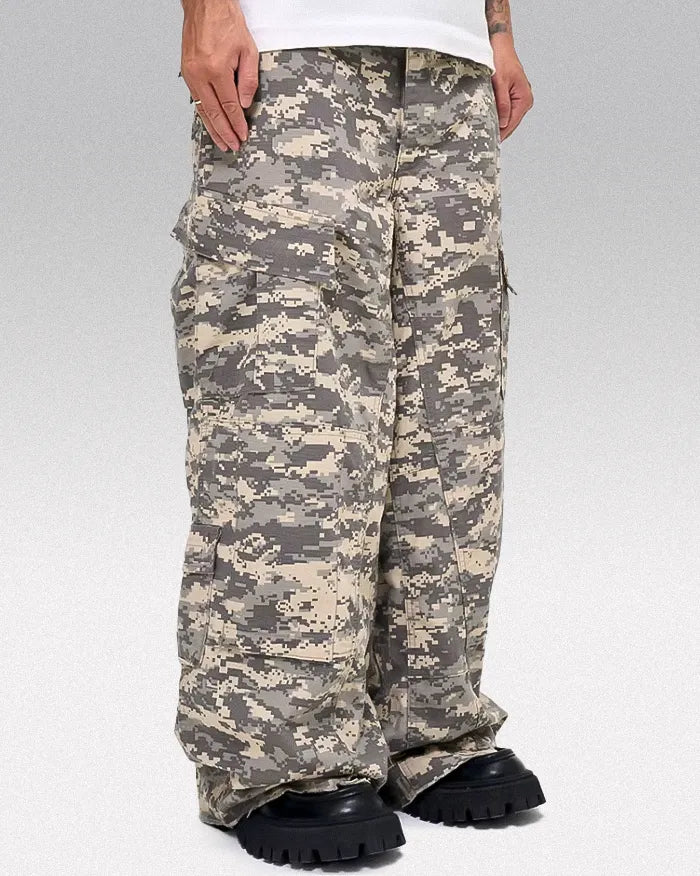 Baggy camo pants ’Titan’ - M