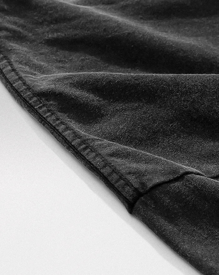 Oversized black t-shirt ’Kinetic’
