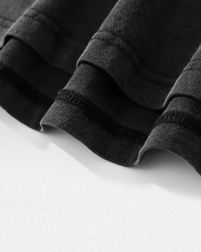 Oversized black t-shirt ’Kinetic’